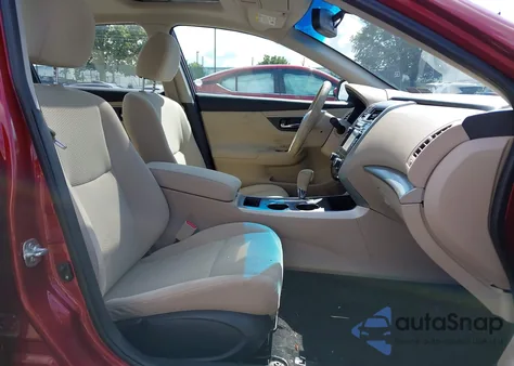 2015 Nissan Altima 2.5 Sv из США, поврежденный, VIN 1N4AL3AP1FC196858